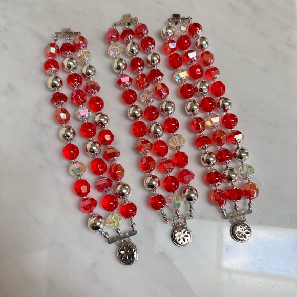 Vintage 3-Strand Bracelet Red Silver Round & Faceted Bead Round Button 8.75"L - Picture 7 of 11